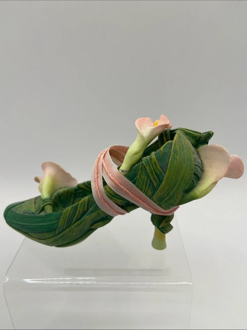 Just The Right Shoe by Raine Calla Lily Miniature Shoe Figurine Collectible